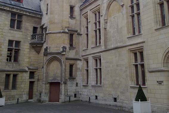 ARO Hotel de sens SITE
